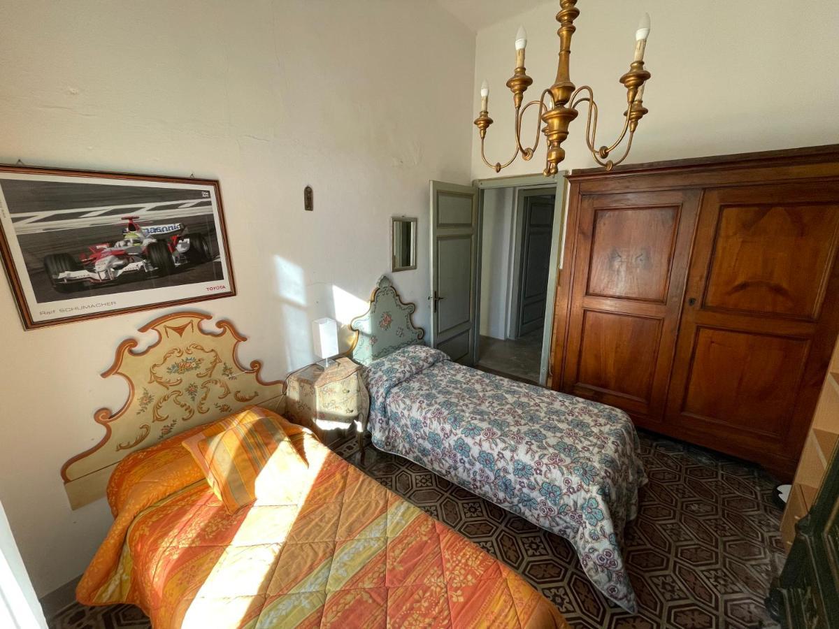 Giuseppe Giovannetti 50 Villa Лука Екстериор снимка